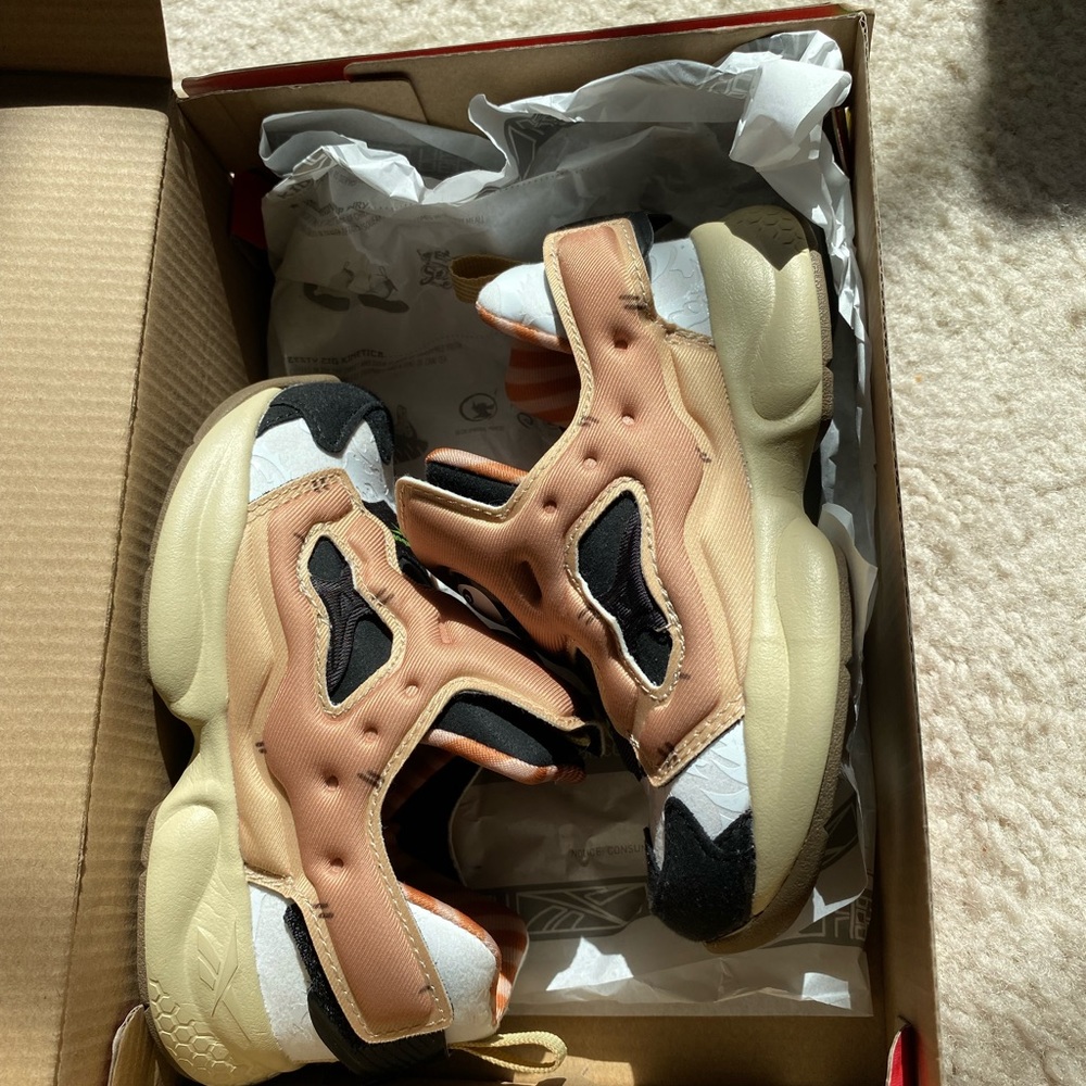 Children shoes sneakers